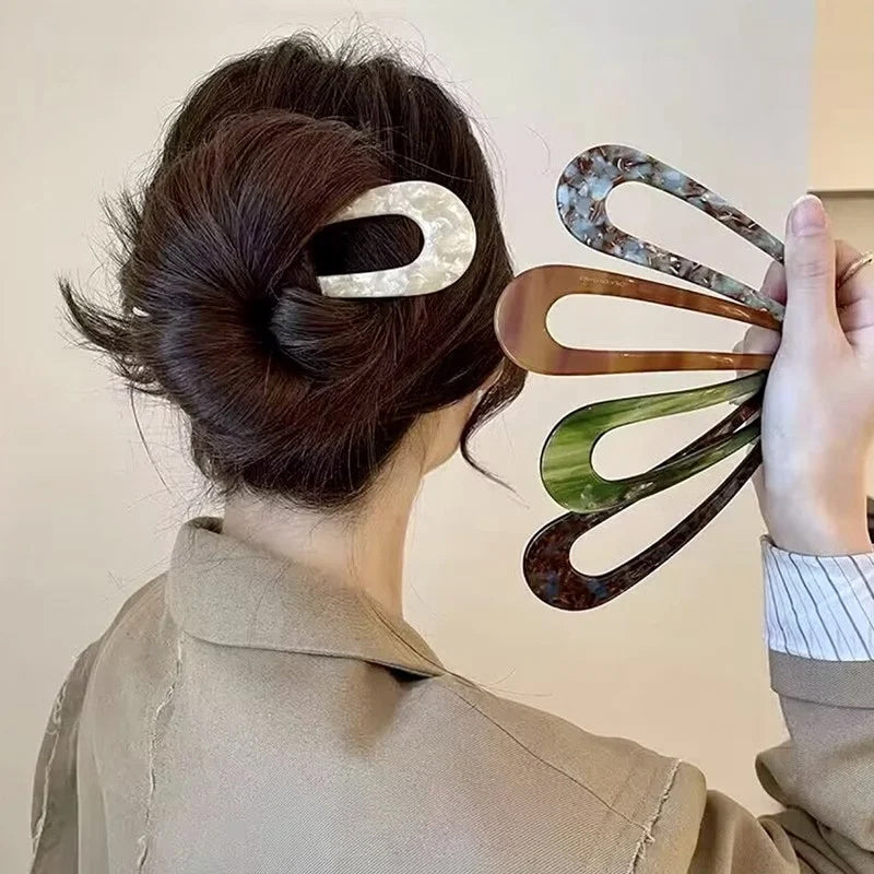 洗練された髪型のためのエレガンスと維持
