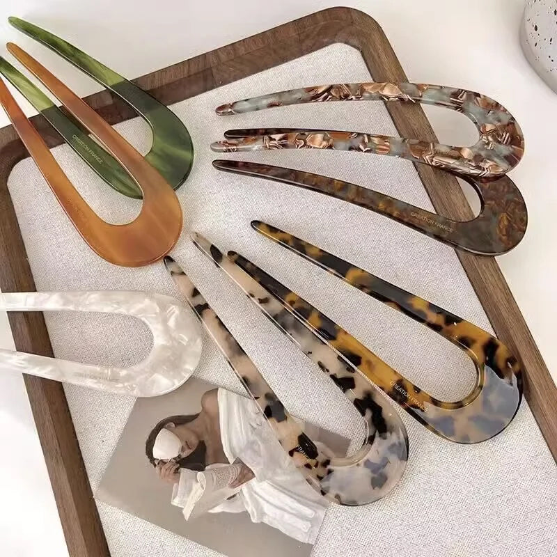 洗練された髪型のためのエレガンスと維持