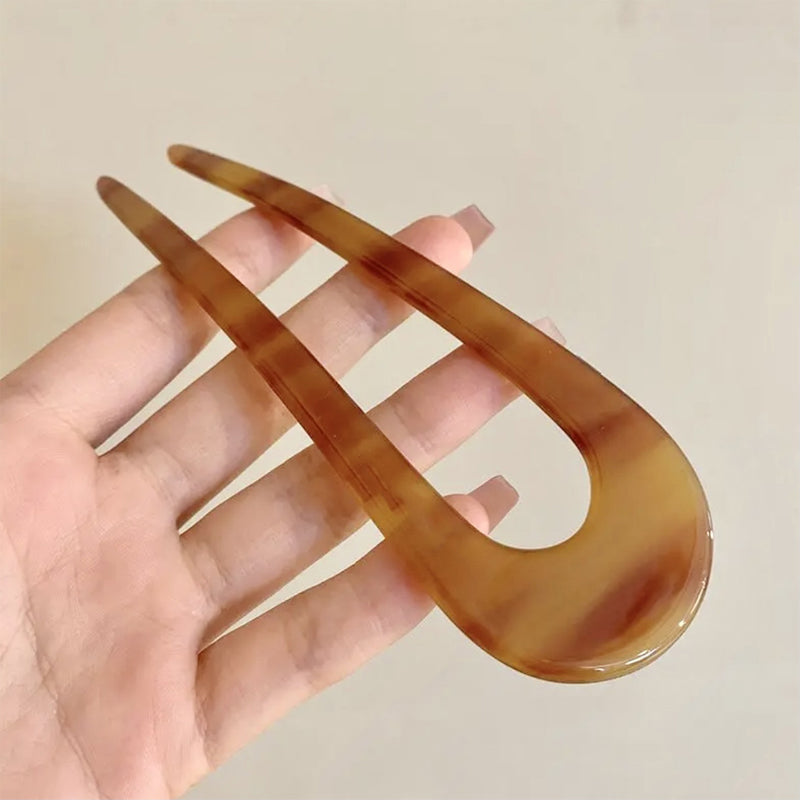 洗練された髪型のためのエレガンスと維持